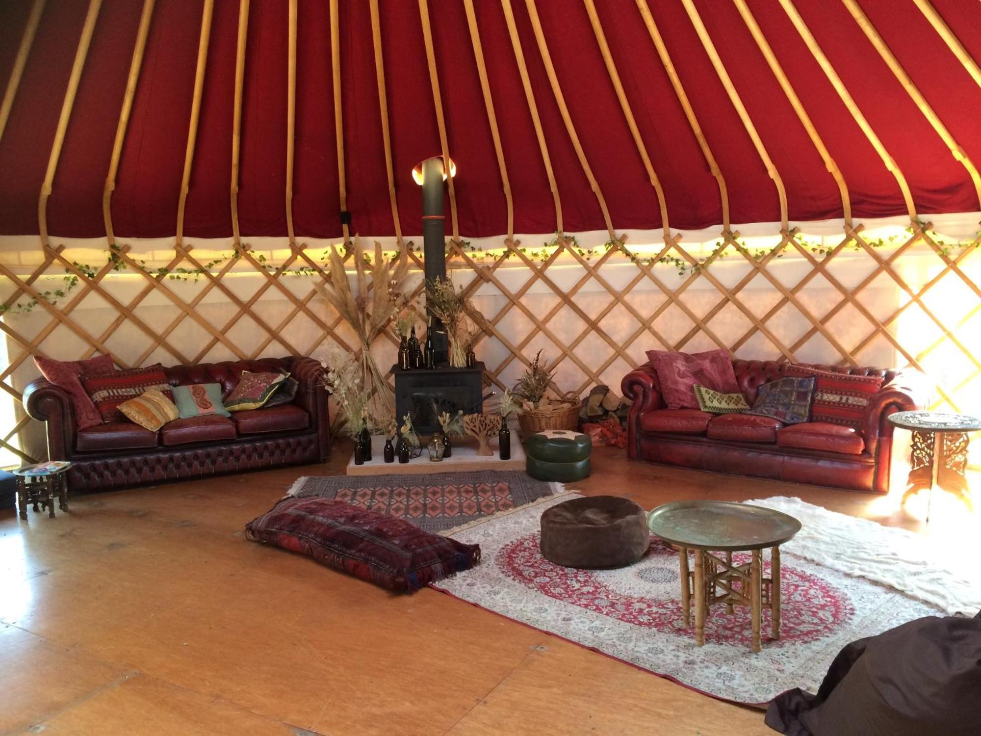 Silver Airstream Glamping & Rental Τσίτσεστερ Εξωτερικό φωτογραφία