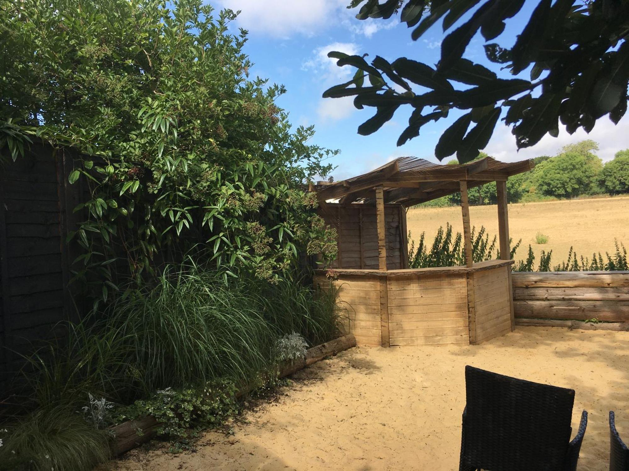 Silver Airstream Glamping & Rental Τσίτσεστερ Εξωτερικό φωτογραφία